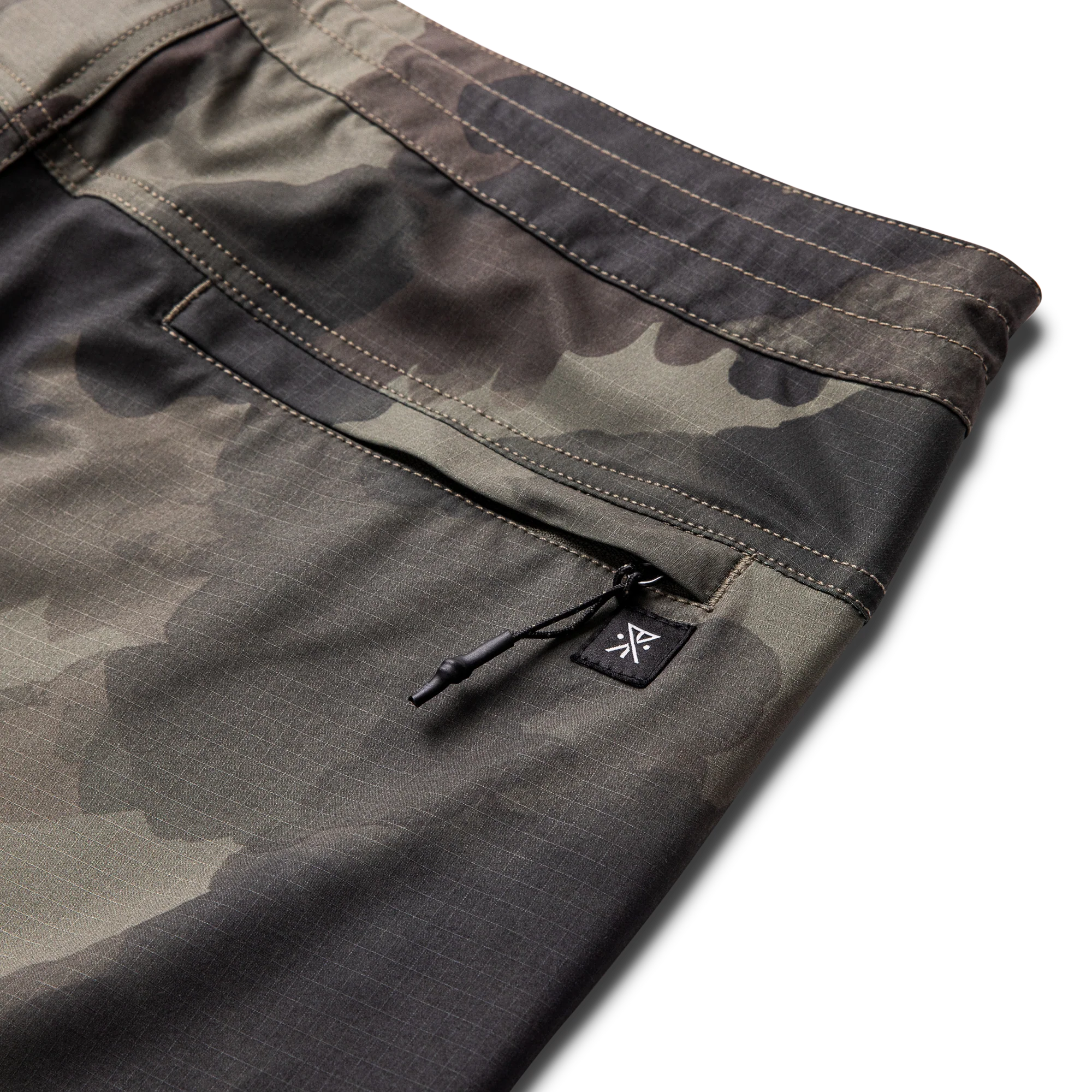 Venture Hybrid 18.5" Trunk - Camo - Image 12